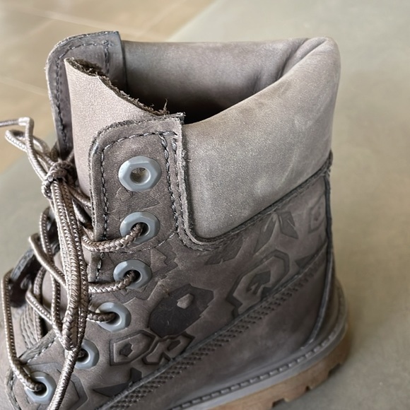 BRAND NEW Timberland Boots - Picture 9 of 16